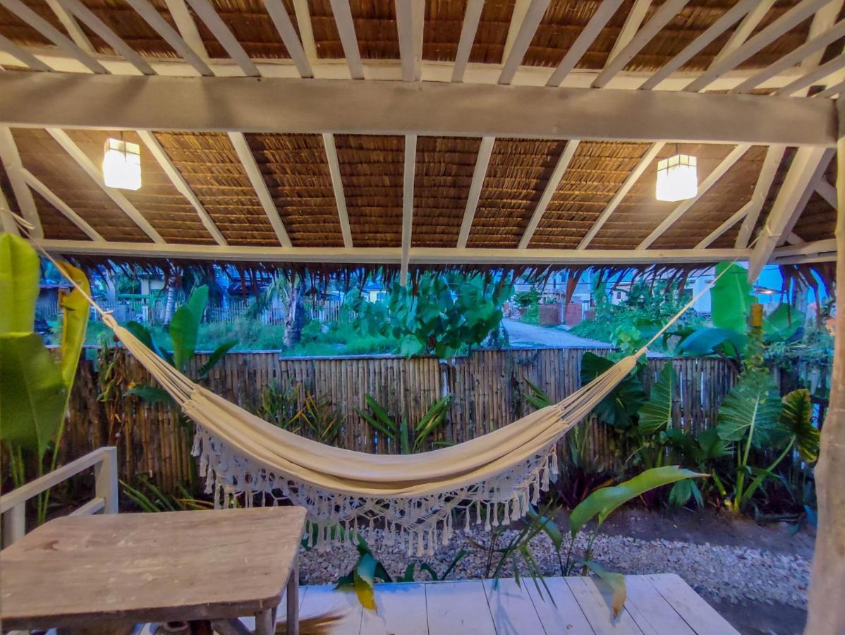 The Surf Shacks - Beach House, Aircon, Fast Wifi General Luna  Bagian luar foto